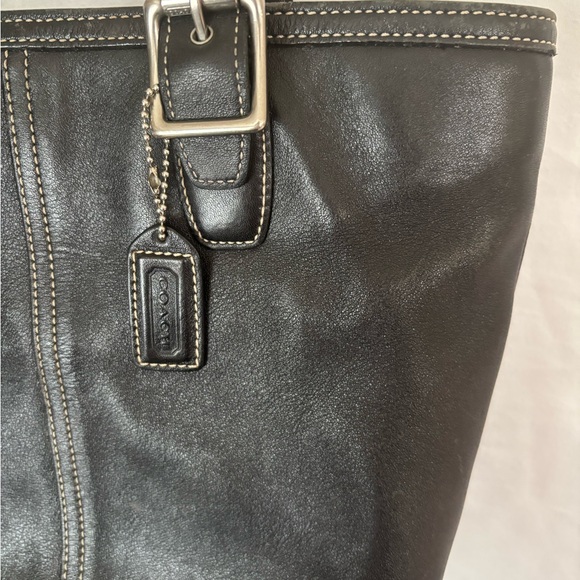 Coach Black Leather Y2K med Tote with Buckle Details - Picture 3 of 9